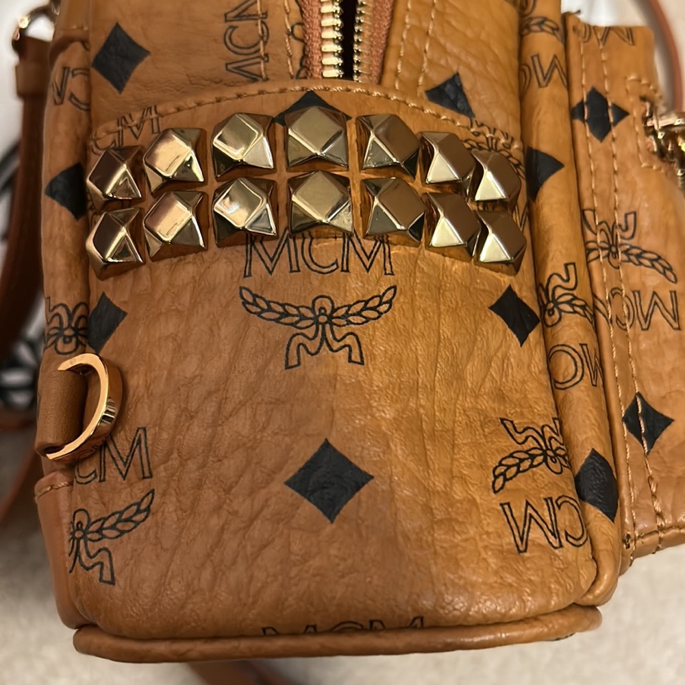 MCM mini stark backpack - Picture 4 of 8